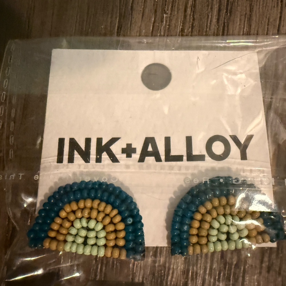 NWT INK + ALLOY Multi-Colored Seed Glass Beaded Rainbow Arch Stud Earrings. - Picture 2 of 3